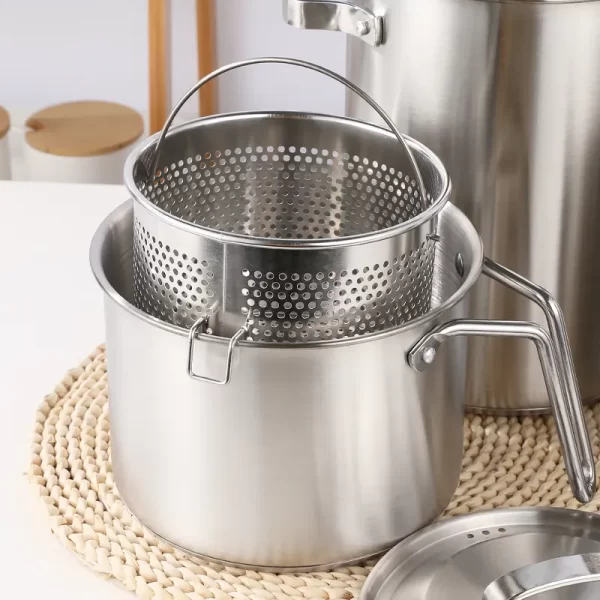 bulk-stock-pot-with-strainer (7)